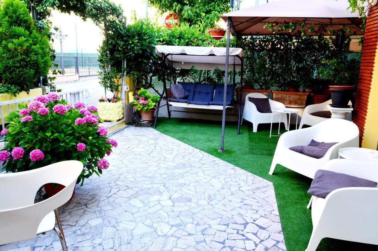 Hotel Cirene Rimini Exterior photo