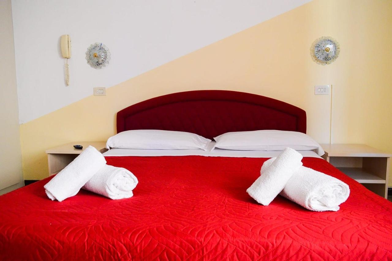 Hotel Cirene Rimini Exterior photo