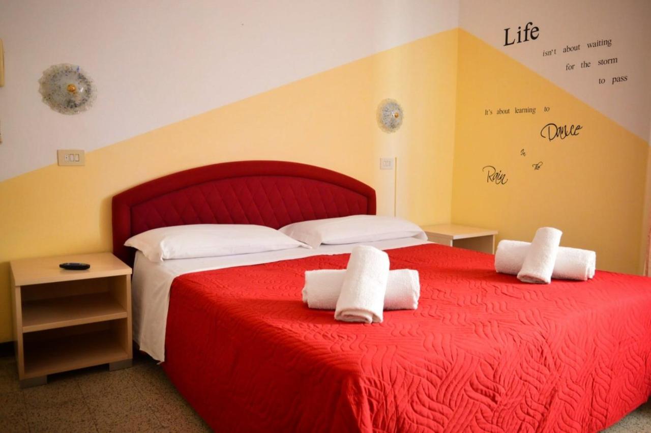 Hotel Cirene Rimini Exterior photo